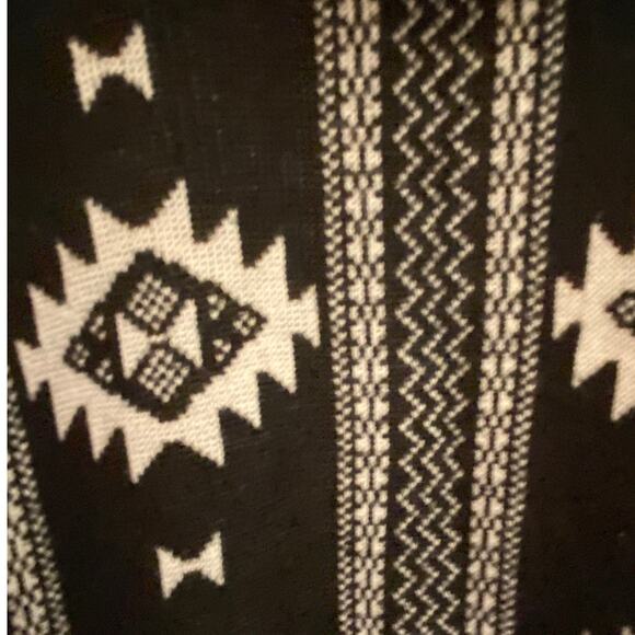 Almost Famous Tribal Fringe Cardigan Black Gray Aztec Pattern Size S - Picture 7 of 7